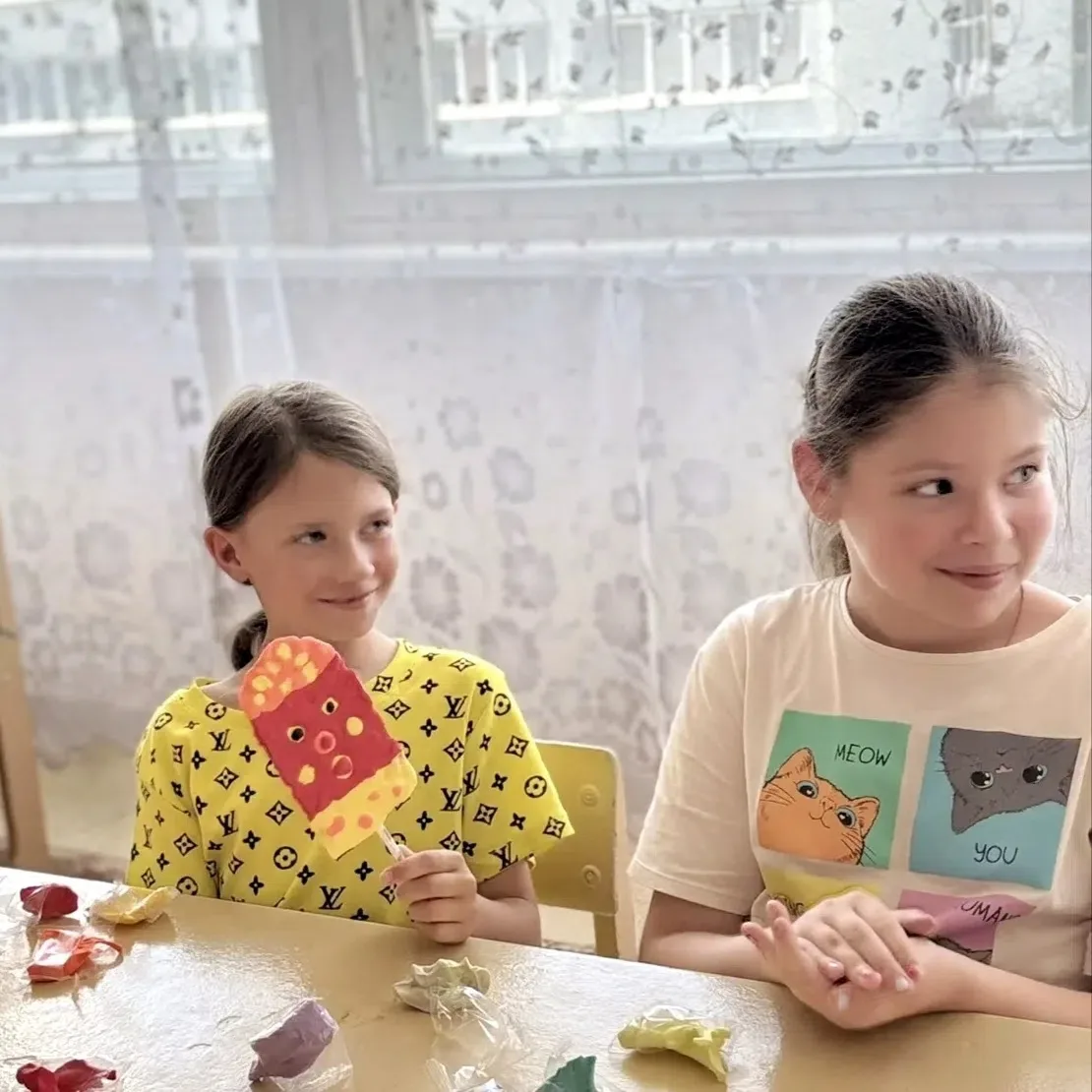 🍦 ВНИМАНИЕ! В нашем школьном лагере произошло вкусное преступление! 👮‍♂️🚨

Сегодня мы не ели моро