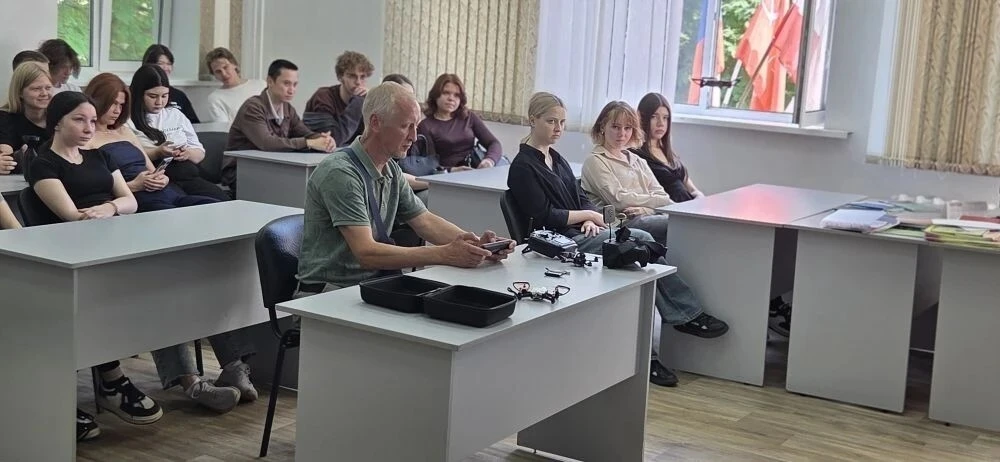 🛸🛸🛸 9 июня в Саратовском колледже кулинарного искусства состоялся мастер-класс на тему: «Управлен