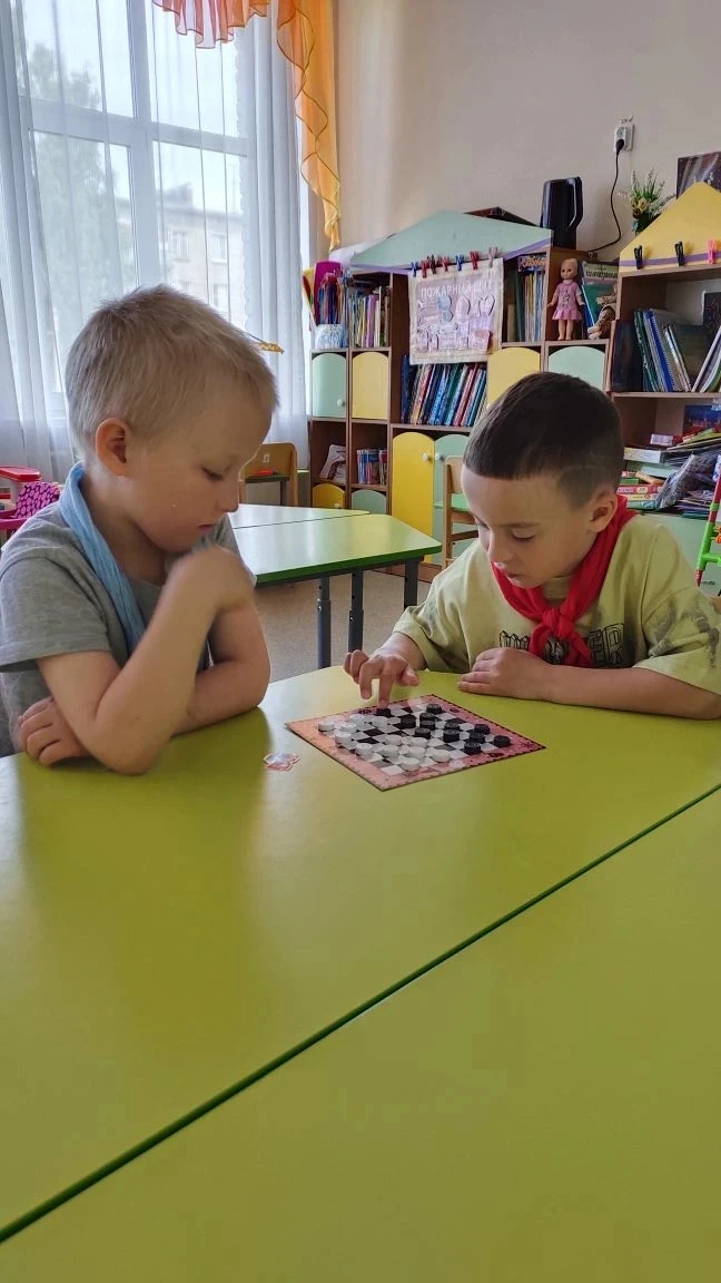 🌿 5-й день в лагере: энергия солнца, мудрость природы и битва стратегий!

Каждый день в нашем пришк
