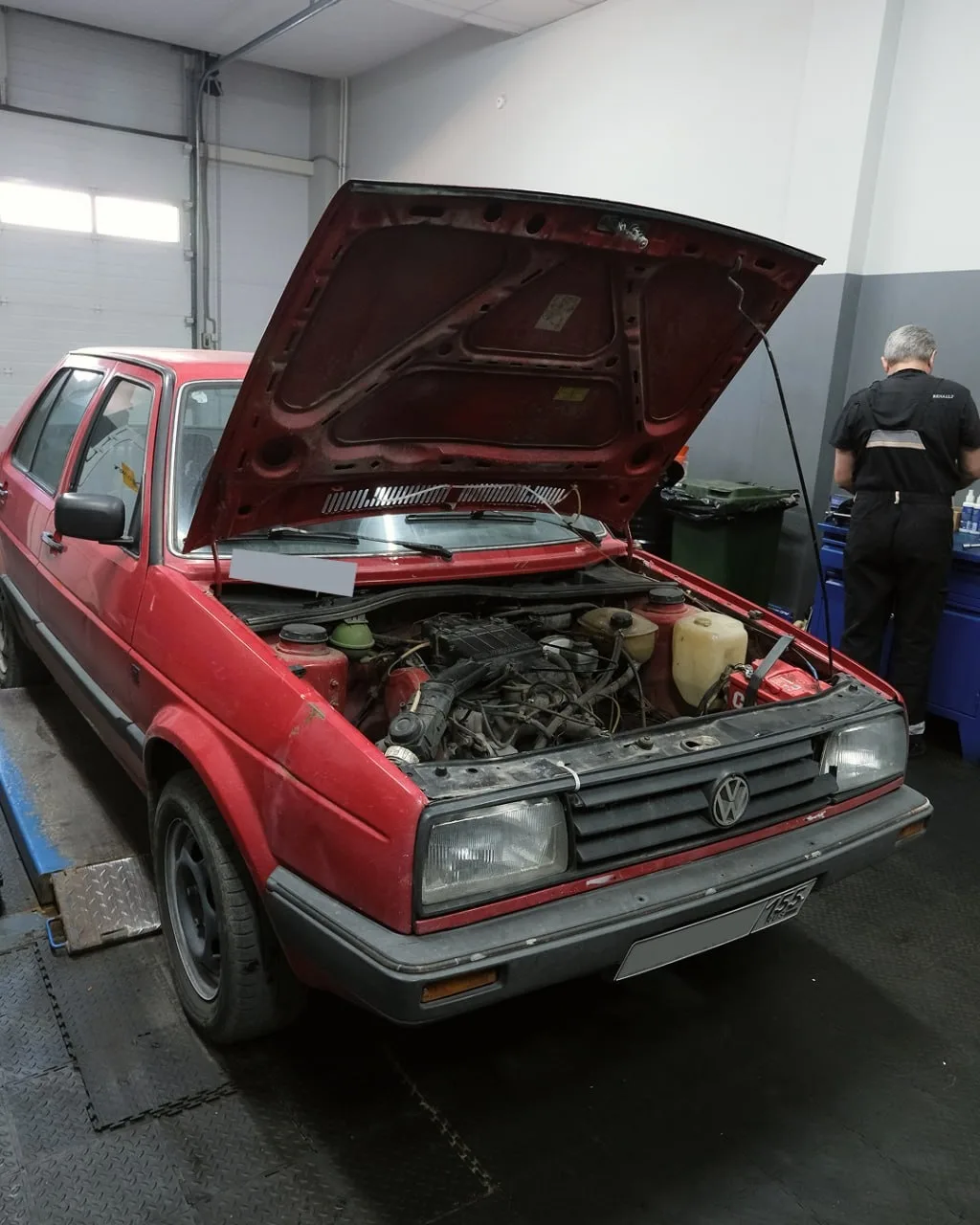 🛠 На сервисе — легенда автоиндустрии: Volkswagen Jetta Mk2 1988 года выпуска!