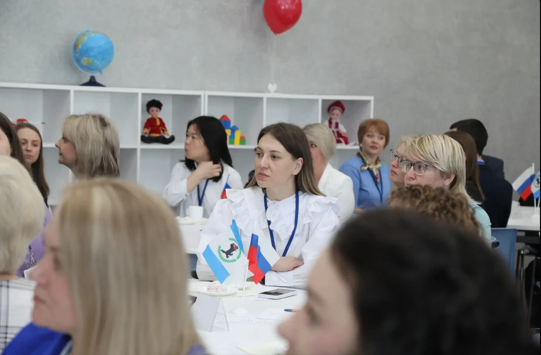 Александра Николаевна — учитель биологии лицея, участница регионального этапа конкурса ...