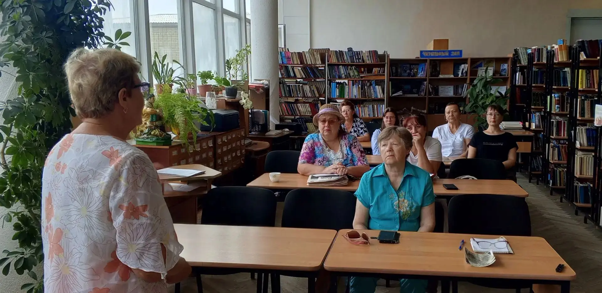 🇷🇺 В библиотеке и музее с. Камень-Рыболов в честь Дня Государственного флага России п...