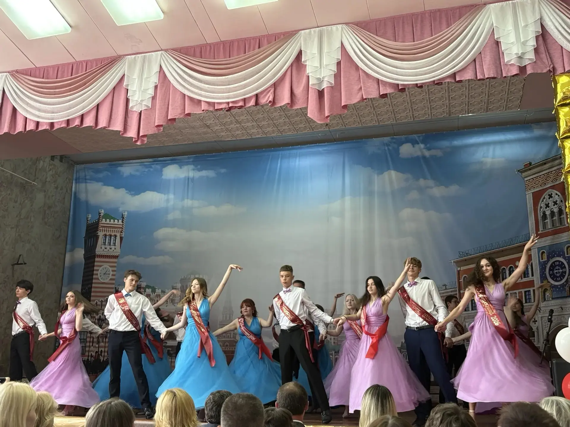 🔔 Звени, звонок, расставания и надежды!  В завершение учебного года в стенах нашего лицея прошли тор
