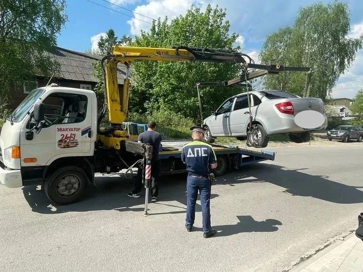 ⚡️ Водителей хотят предупреждать за 15 минут до эвакуации авто через «Госуслуги». Если ...