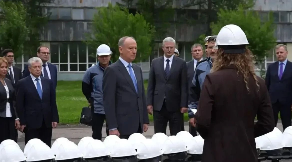 Помощник президента Николай Патрушев провел рабочую поездку в Вилючинск — главную базу подводных сил