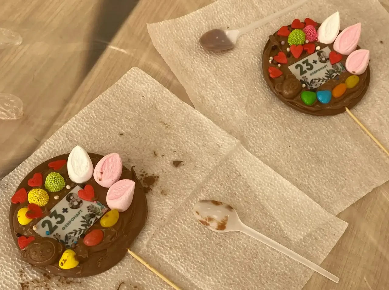 🍫6 марта ребята 1а класса (кл.руководитель Платонова Н.Г.) стали настоящими шоколатье! Удовольствие,