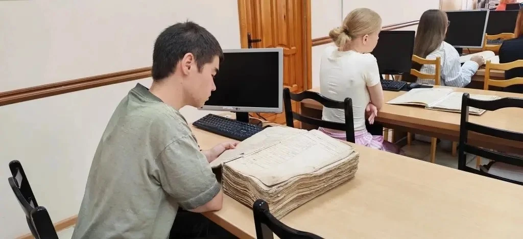 📜 «Моя родословная – моя Россия»: студенты СБК в гостях у Госархива Республики Марий Эл