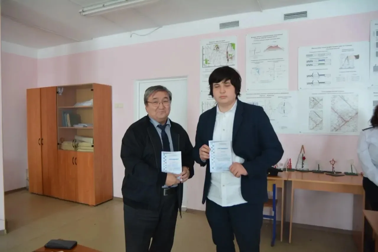 ПО БЕРИНГУ МЫ СЕВЕР ПОЗНАЕМ.  Часть 2. Лучшим исследователям наши призы.  В результате заслушанных н