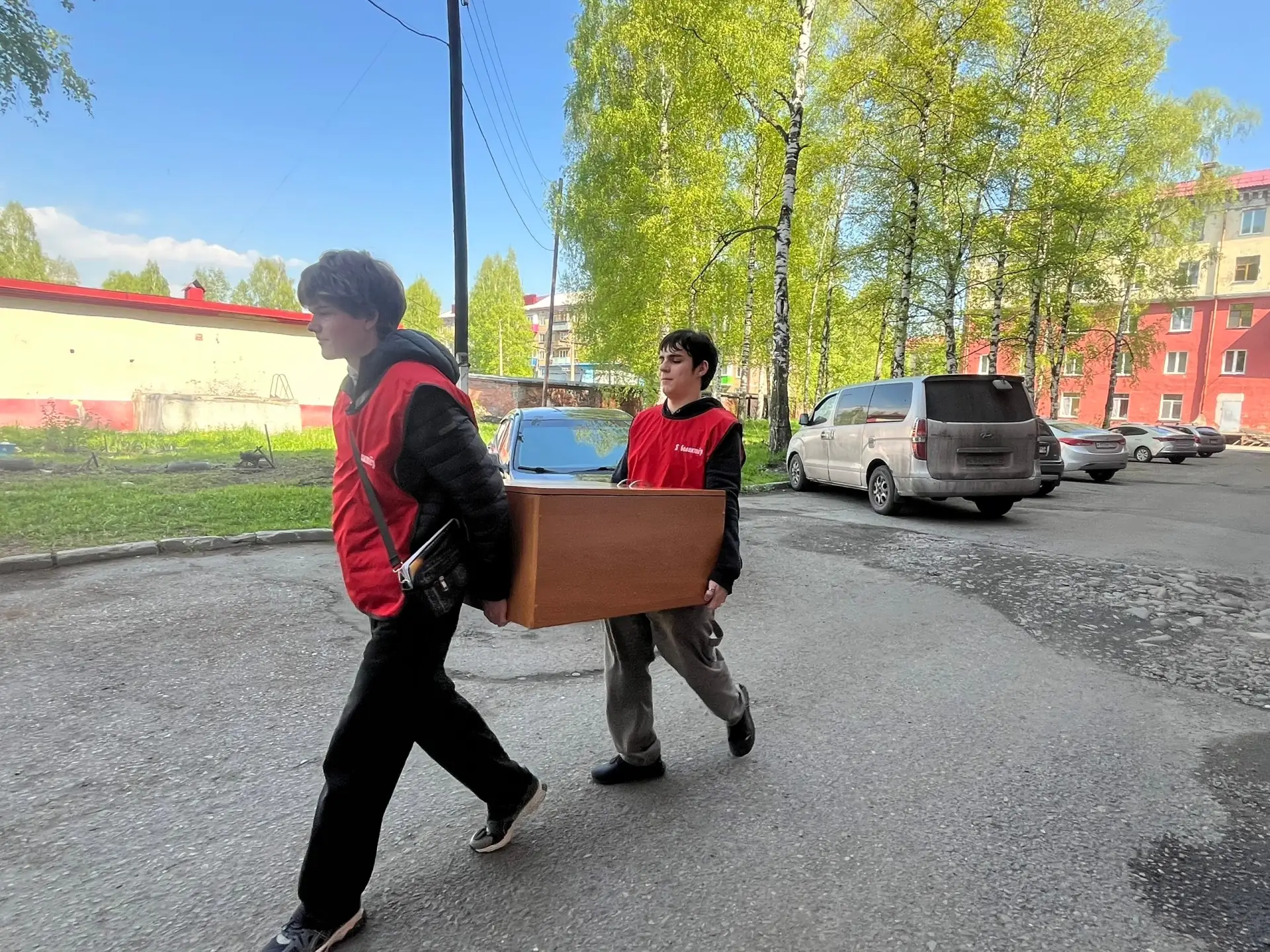 МУЖСКАЯ ПОМОЩЬ КРАЕВЕДЧЕСКОМУ МУЗЕЮ

📦  Марафон «70 добрых дел» набирает обороты, и мы продолжаем
