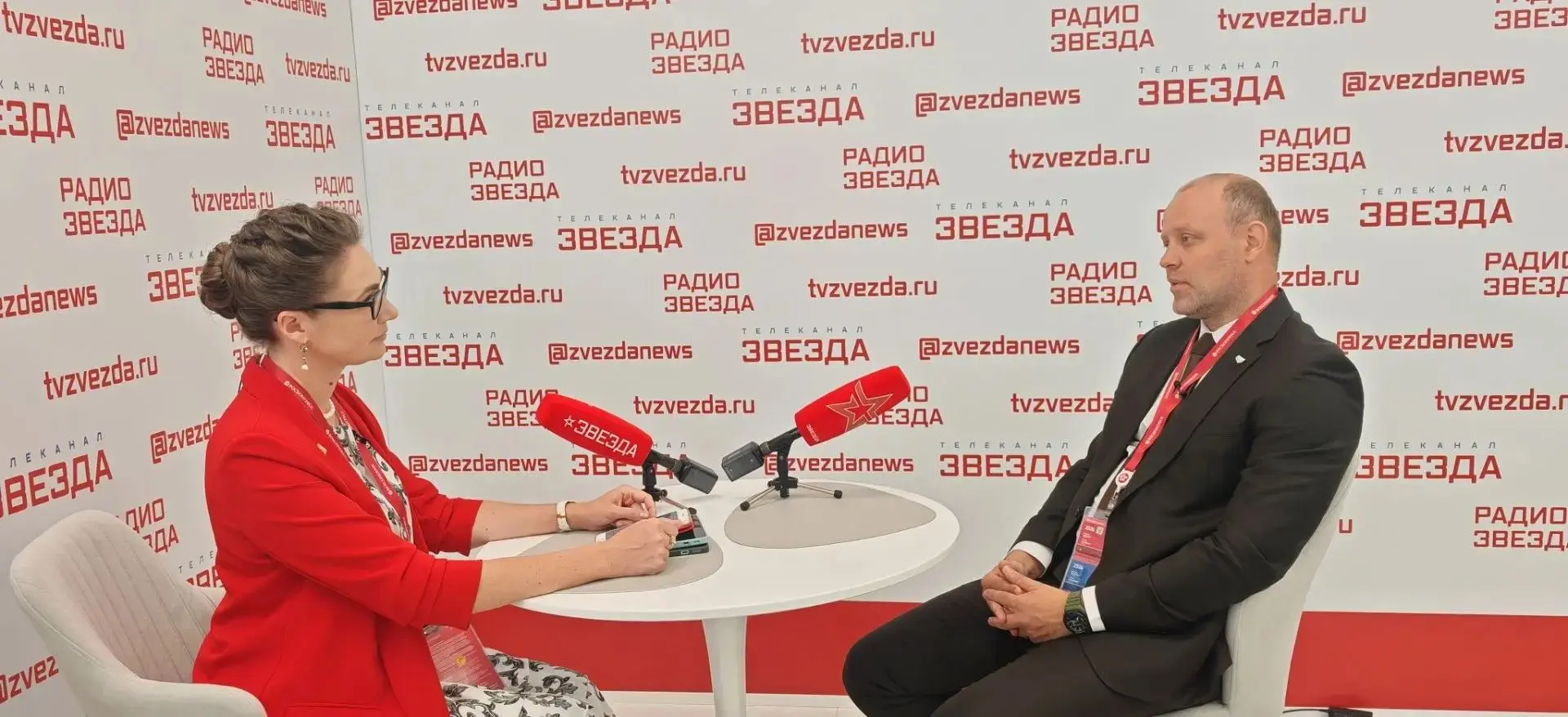 📺 Директор Центра «ВОИН» Дмитрий Шевченко дал интервью телеканалу «Звезда» на ВЭФ