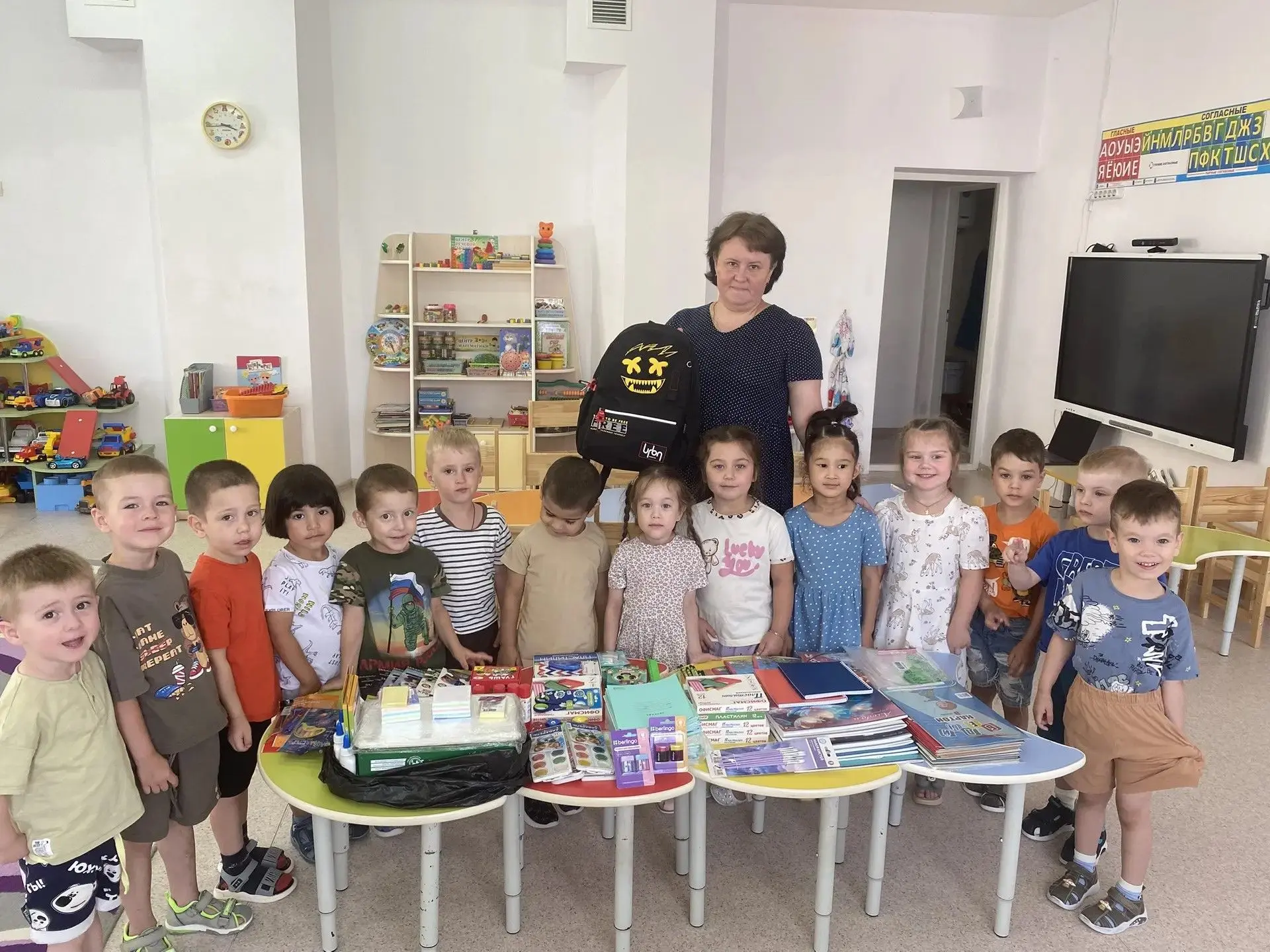 Наши ребята приняли участие в акции "#МЫВМЕСТЕ собираем детей в школу"
Акция направлена на сбор канц