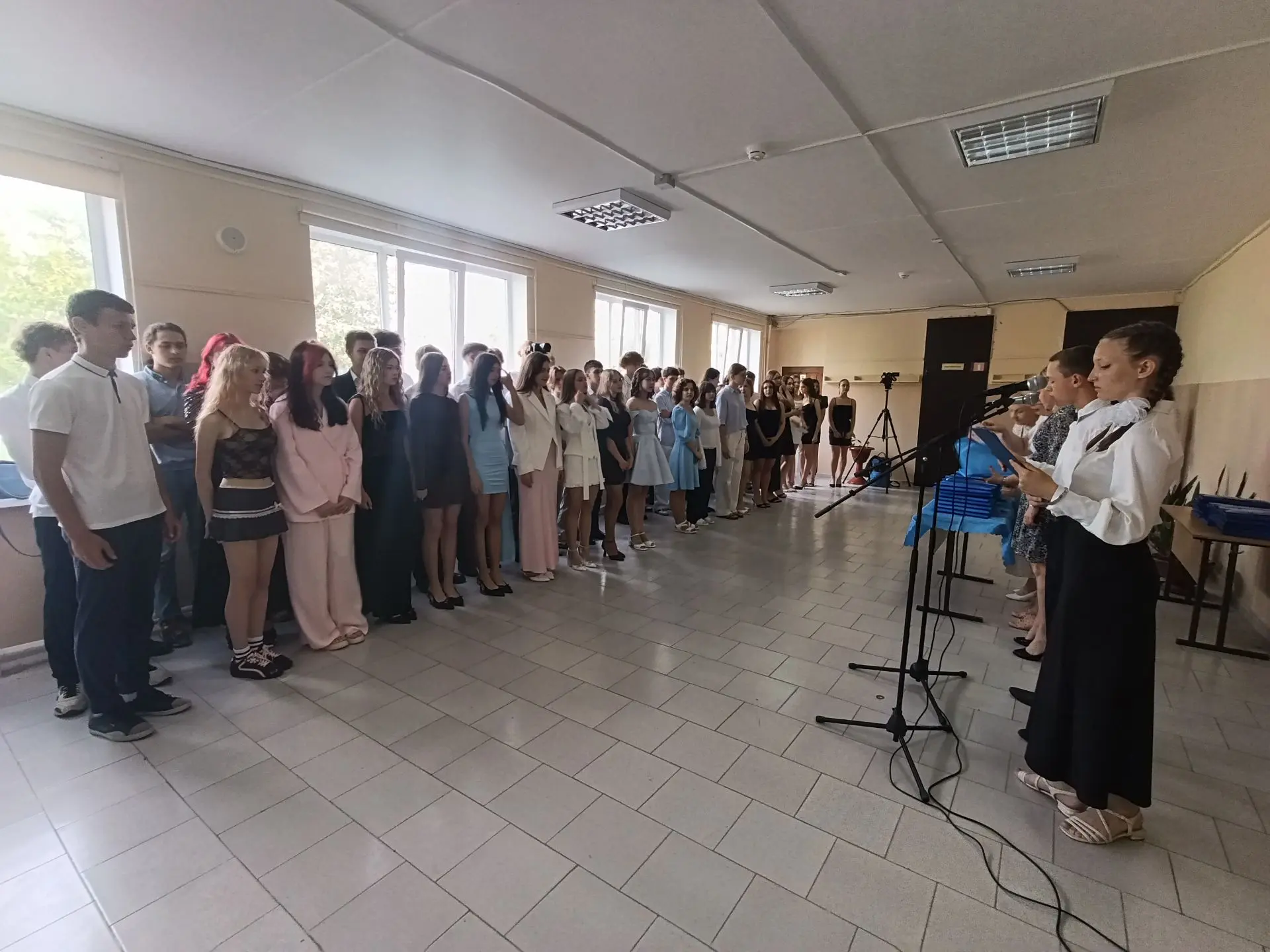 🎉 Торжественное вручение аттестатов — важный рубеж! 🎉
Сегодня в нашей гимназии состоялось долгожда