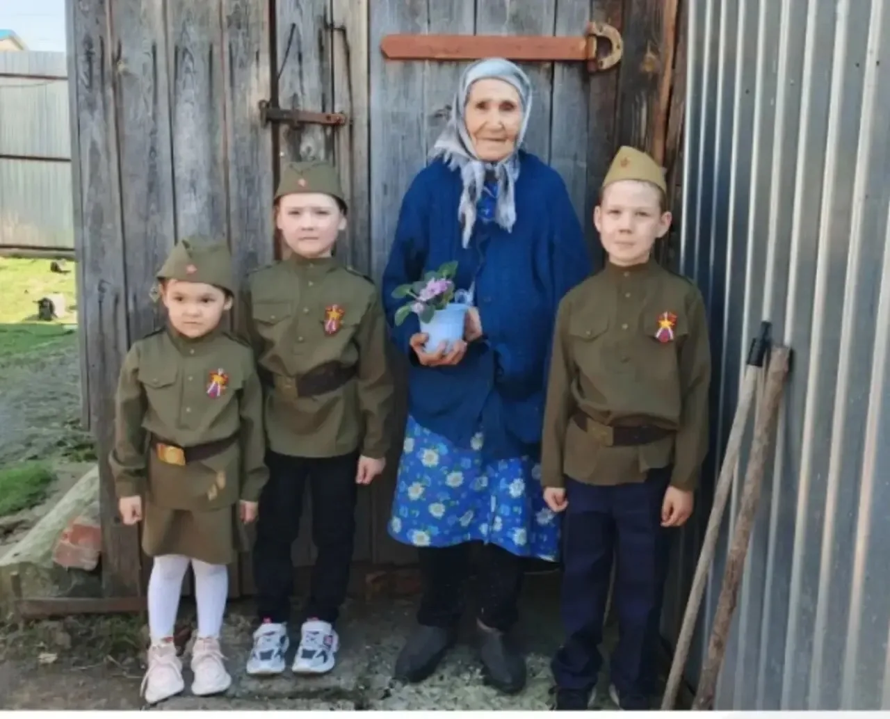 Дмитрий Захаров:  Дорогие педагоги, ветераны труда, родители, ребята, бабушки и дедушки!  🇷🇺Поздравл
