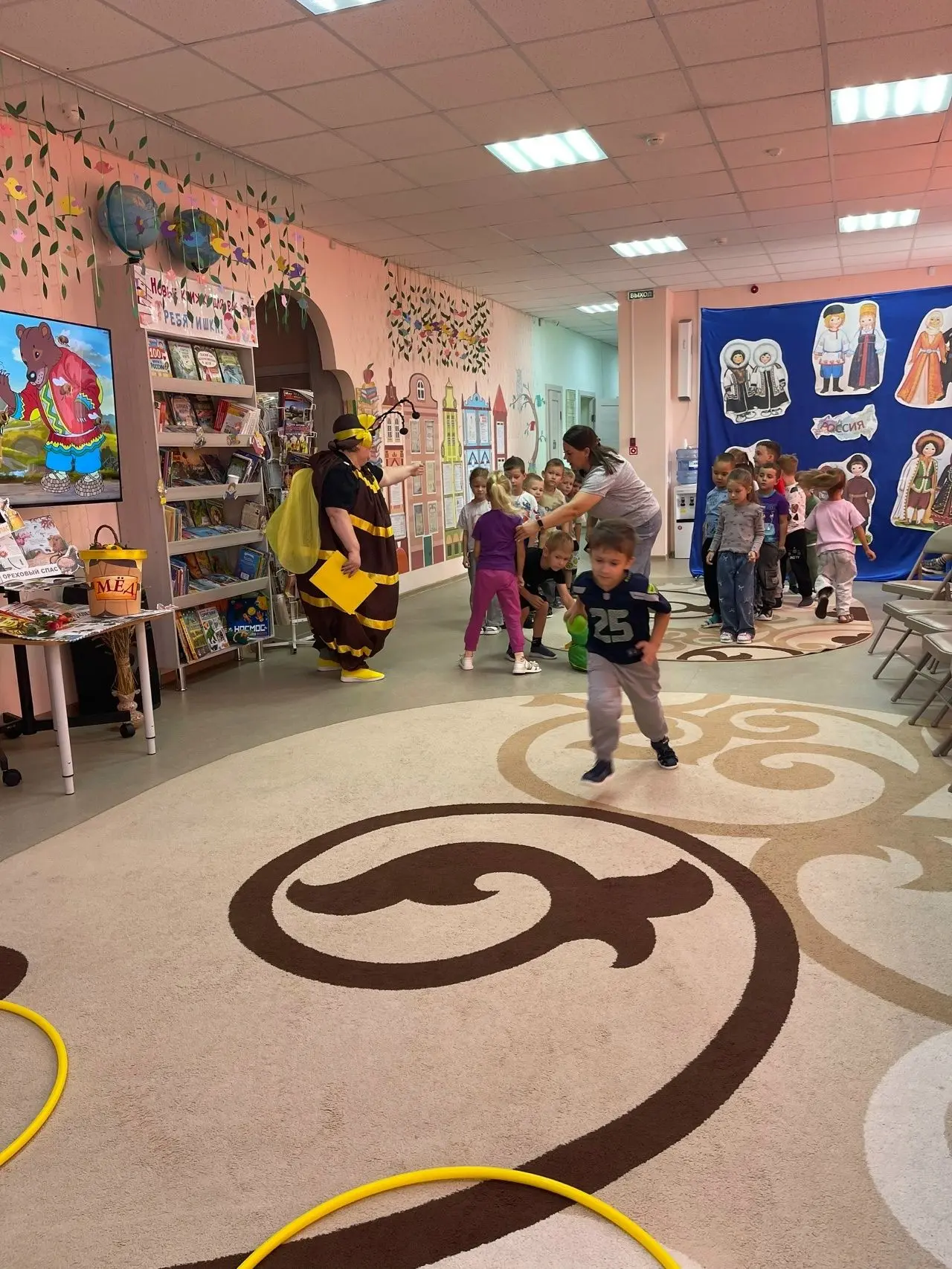 🍎В преддверии Яблочного Спаса воспитанники групп «Светлячок» и «Солнышко» посетили рай...