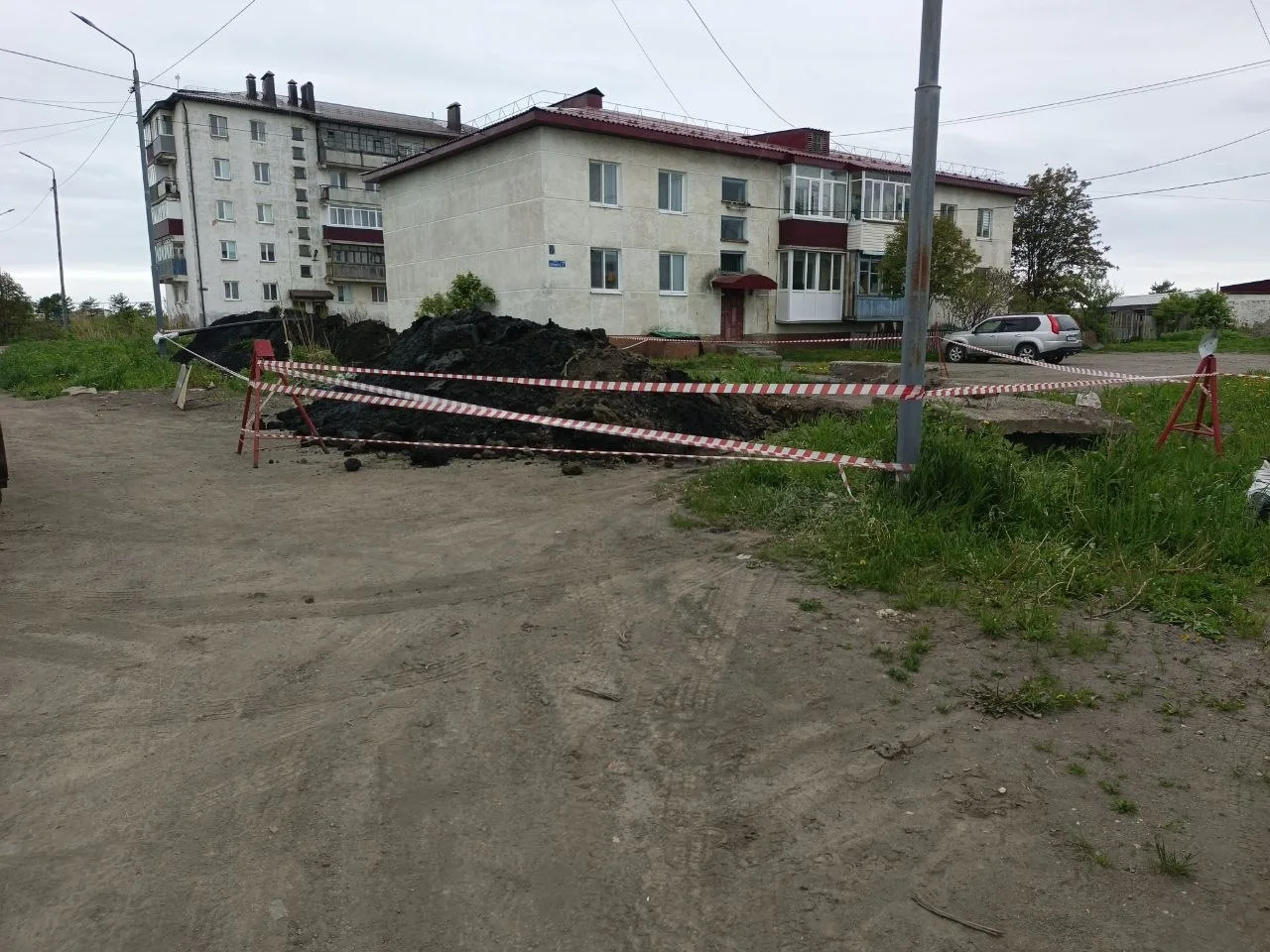 г.Углегорск, ул.Бошняка,8. Работы по замене участка водопровода окончены. Тупиковый участк системы в