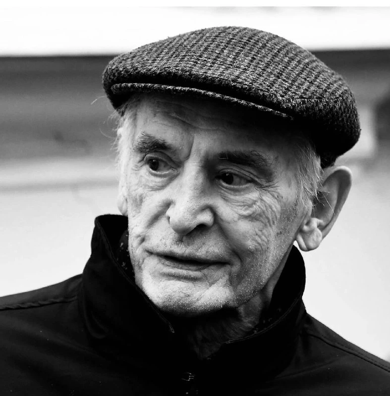 «В Европе журналисты мне в лицо говорили: "Что вы со своей Победой носитесь? Вот мы уже забыли".

Я 