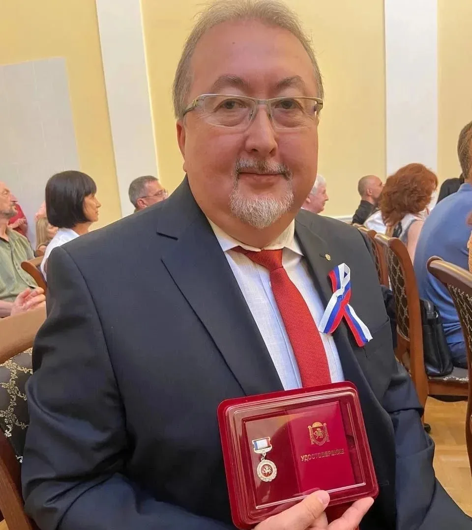 🎉 Директор ялтинской школы вошел в число лучших в России 

➡️ Директор школы-кадетского лицея №11 и