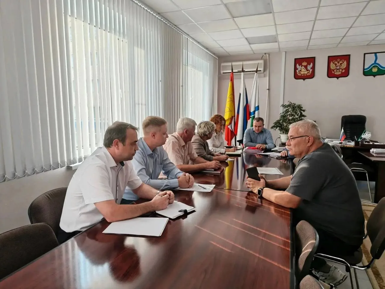 🚗 Движение на привокзальной площади Россоши планируют упорядочить.