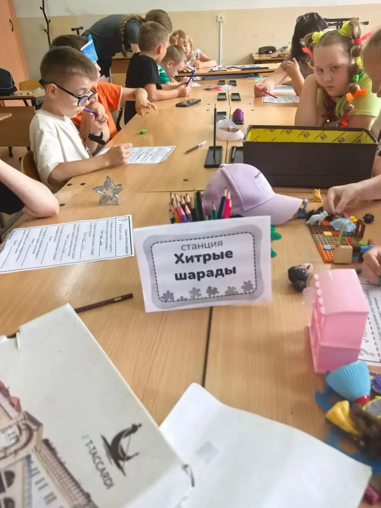 Сегодня в пришкольном лагере был настоящий праздник ума! Ребята узнали, какие вообще бывают головоло