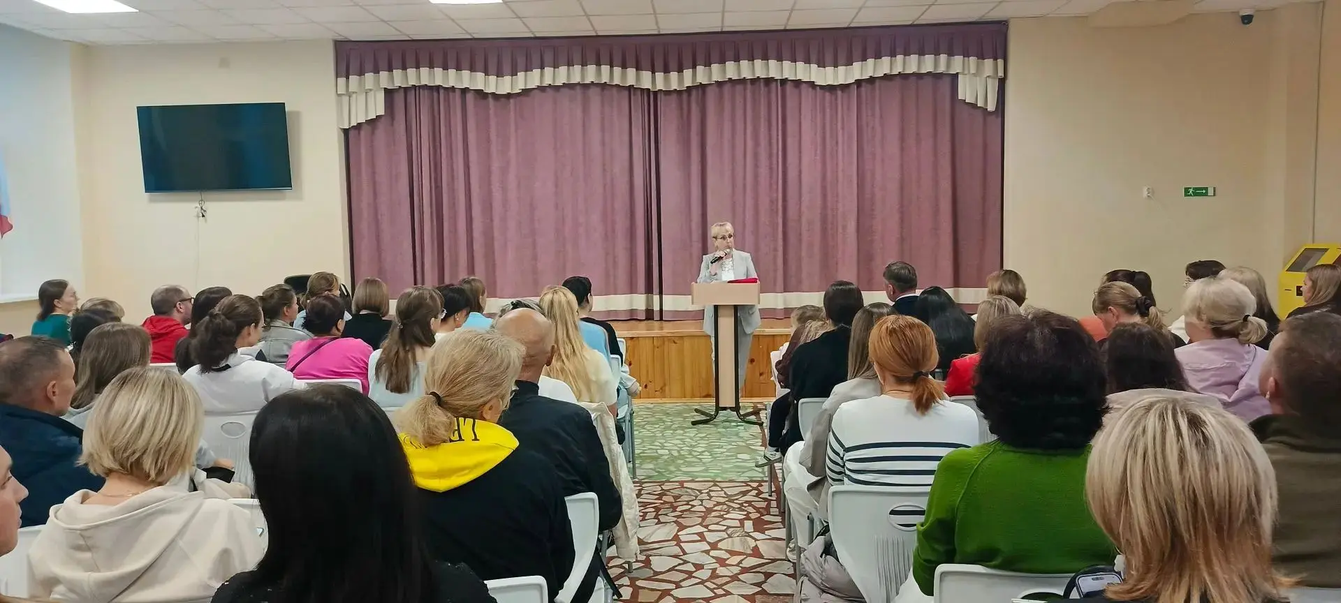 Сегодня в школе прошло общешкольное родительское собрание, которое провели заместители ...
