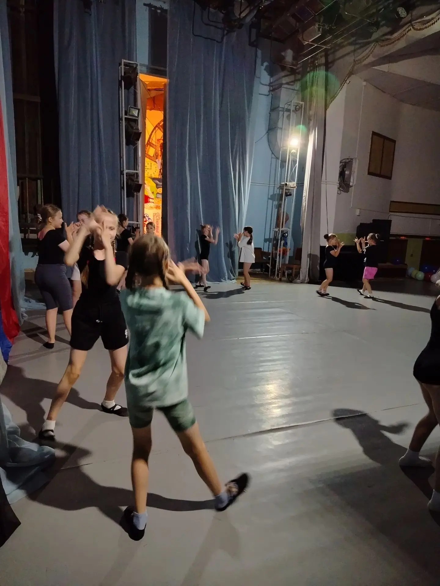 Одиннадцать дней-столько времени длилась творческая смена "Летняя палитра". Каждый день был насыщенн