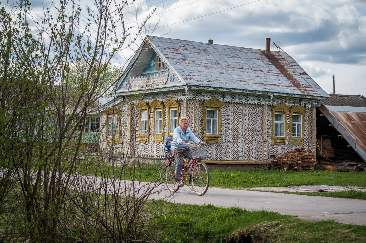 😍 Село Соймицы в Ивановской области

Прогуливаясь по Соймицам, можно увидеть множество удивительных