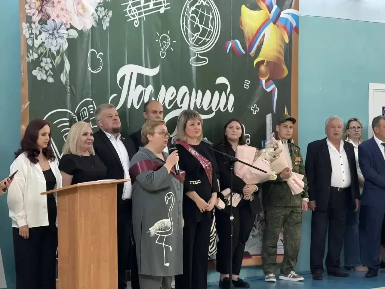 Сегодня в нашей школе царила особая атмосфера – атмосфера прощания и надежды. Мы посвятили этот день