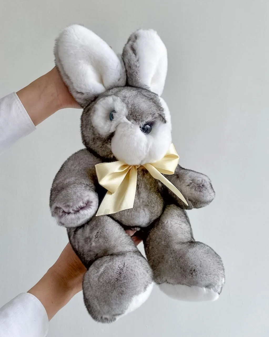Самый уютный и основательный зайчик в нашей коллекции — Ретро 🐰