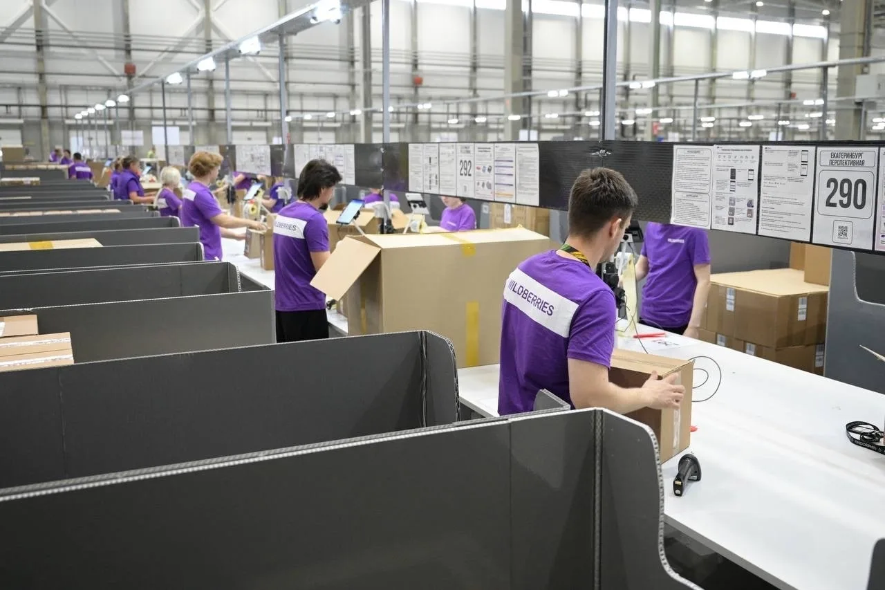 Склад Wildberries приостановил работу после объявления беспилотной опасности.

Логистический центр п