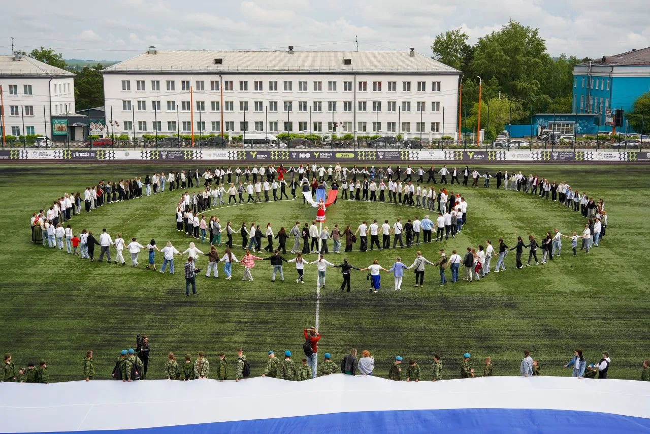 12 июня в России отмечается День нации — важный праздник, символизирующий единство, гордость и любов