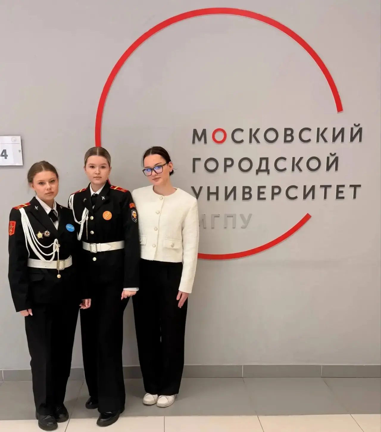 🔥Спешим поздравить выпускниц 11-Р класса с успешными достижениями в исследовательской и олимпиадной