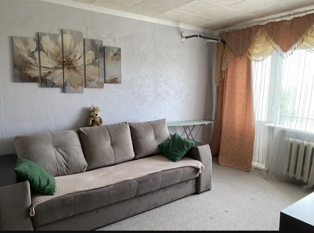 Продам однокомнатную уютную квартиру на 5 этаже, S- 30 кв.м., по адресу: