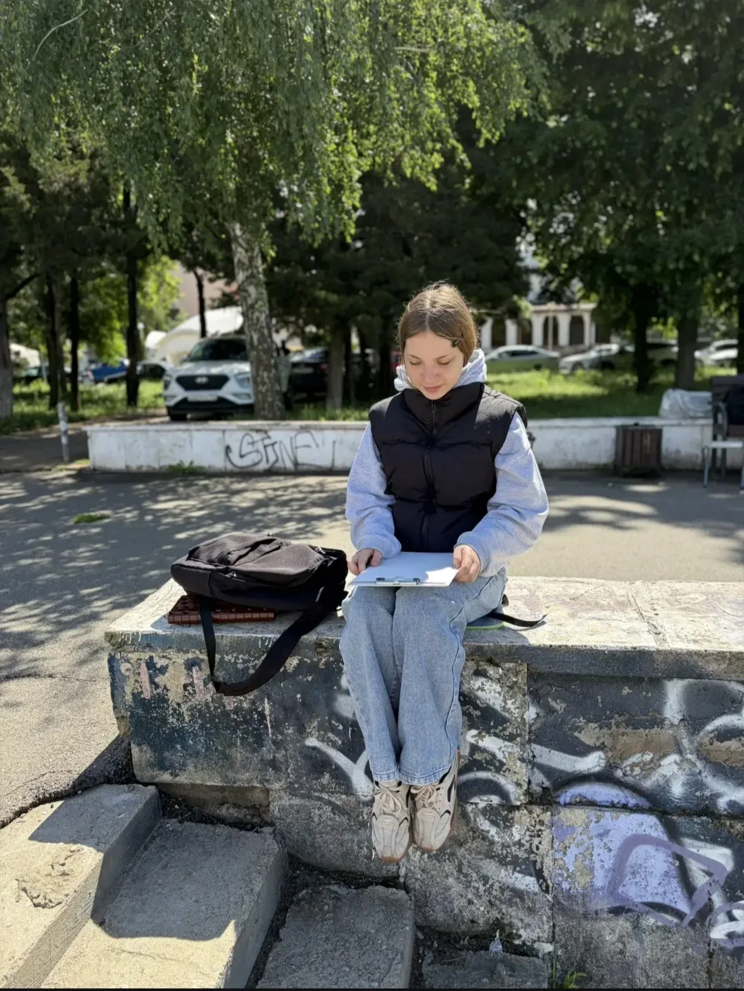 ☀️ ☀️ Солнце, мольберты и вдохновение: у нас идёт пленэр! ☀️

Наши юные художники вышли из стен школ