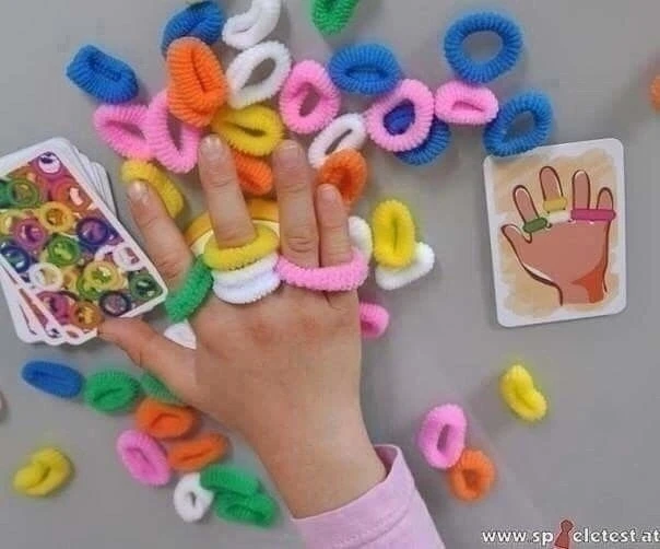Игры с резинками.