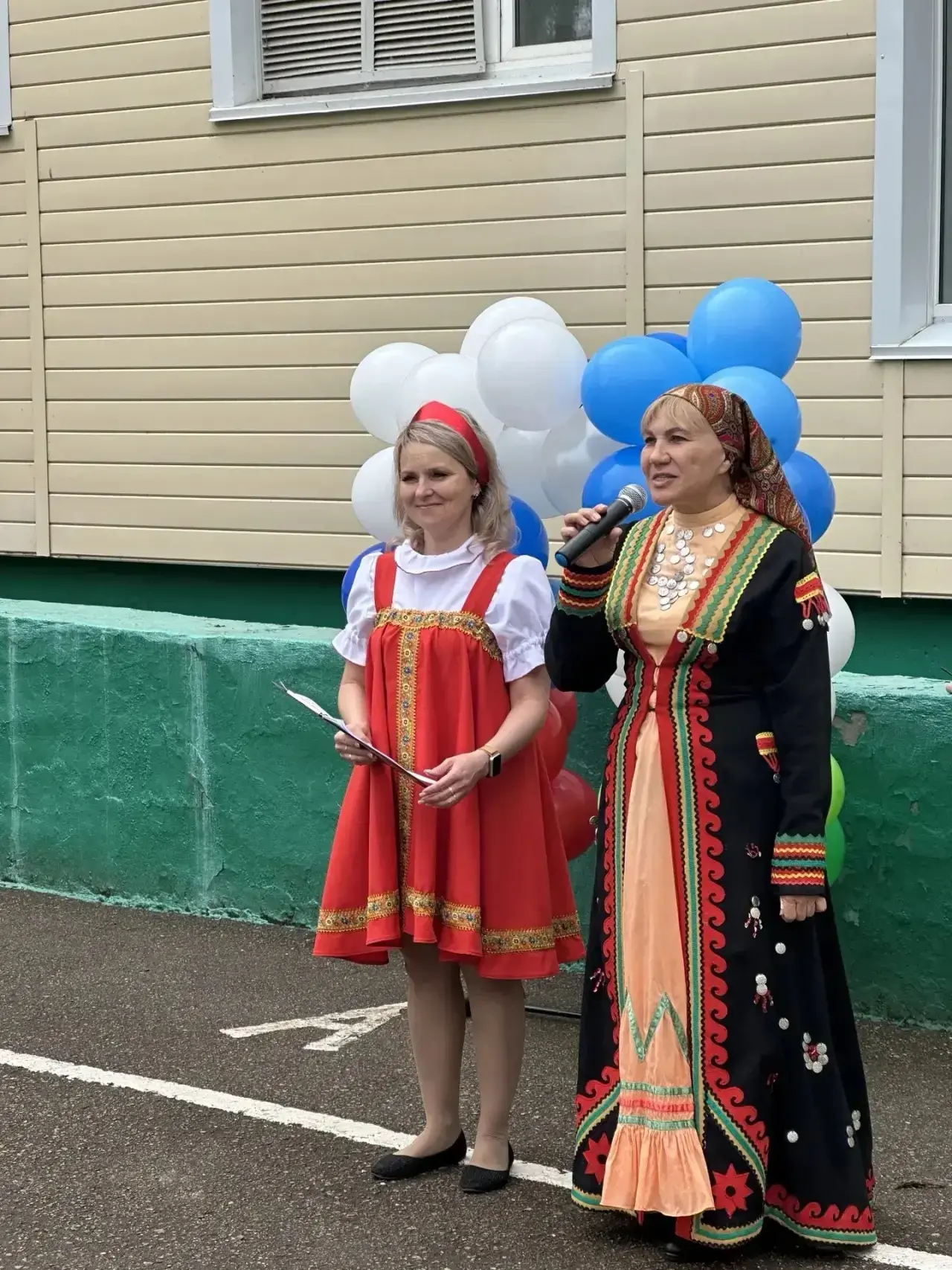 В нашем детском саду сегодня царила атмосфера настоящего народного праздника! Мы с размахом отметили