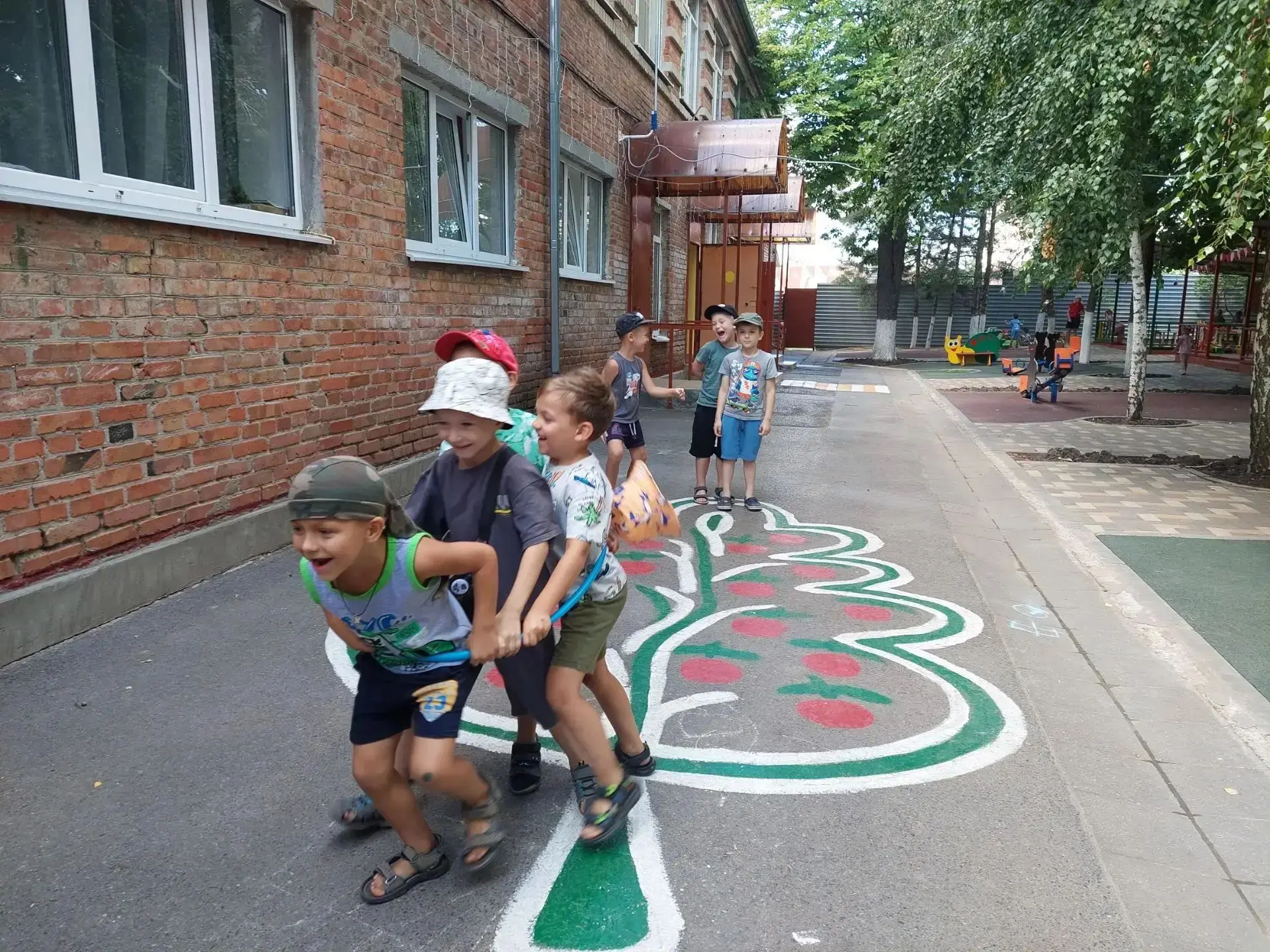 В МБДОУ 225 состоялась эстафета Дружба.