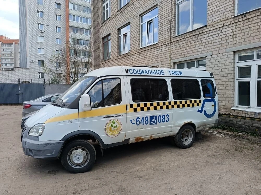 🚕«Социальное такси»  🏡🚖На территории Смоленской области 20 комплексными центрами социального обслужи