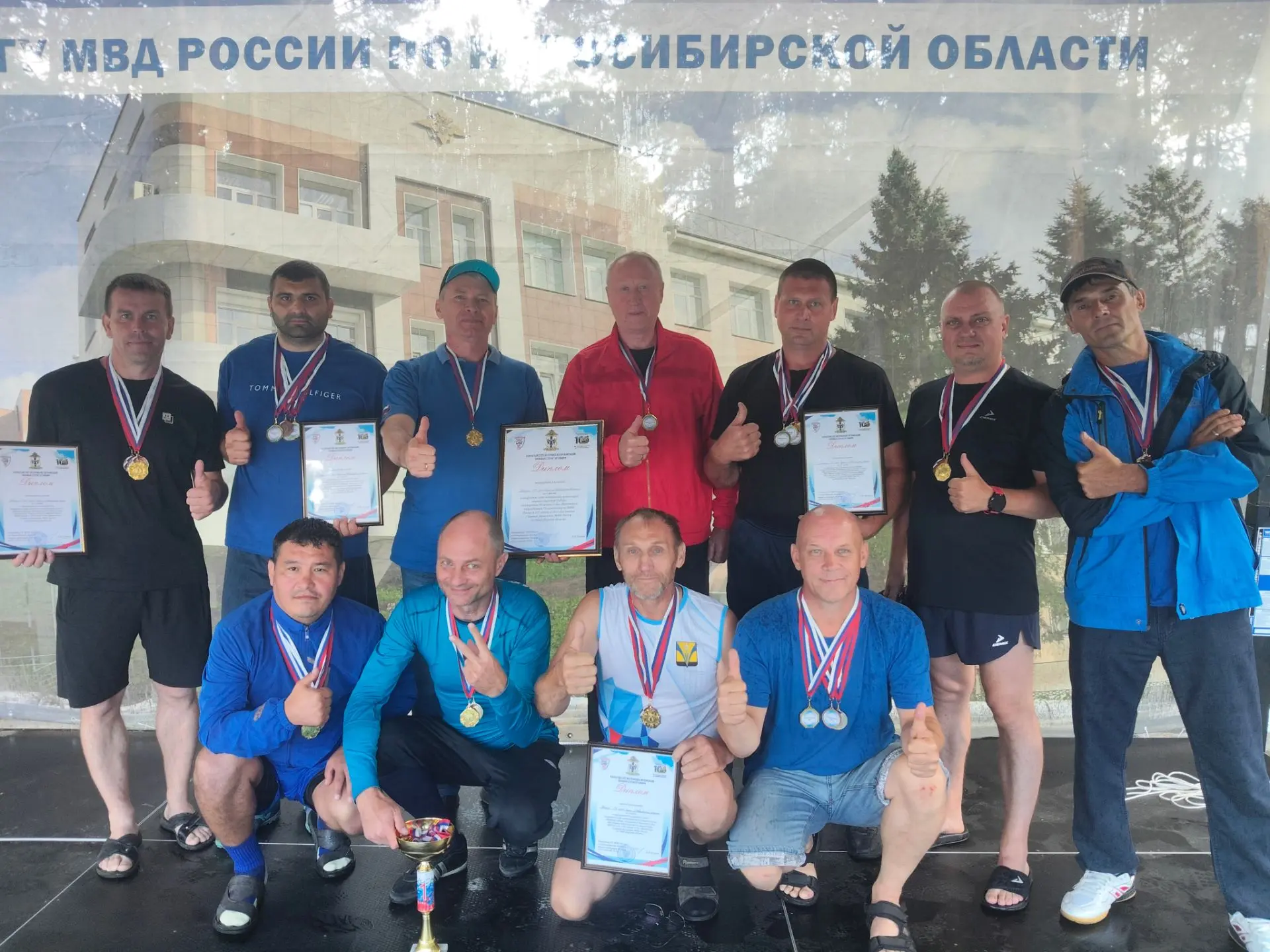 🇷🇺 С Днём Государственного флага России, друзья! Сегодня триколор развевался не тольк...