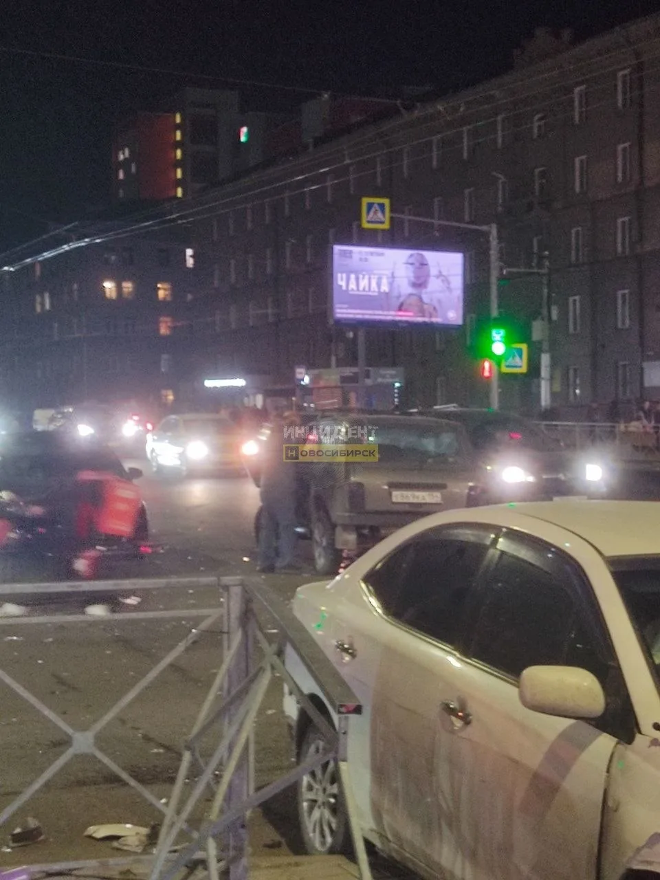Три машины столкнулись на перекрёстке возле НГТУ в Новосибирске