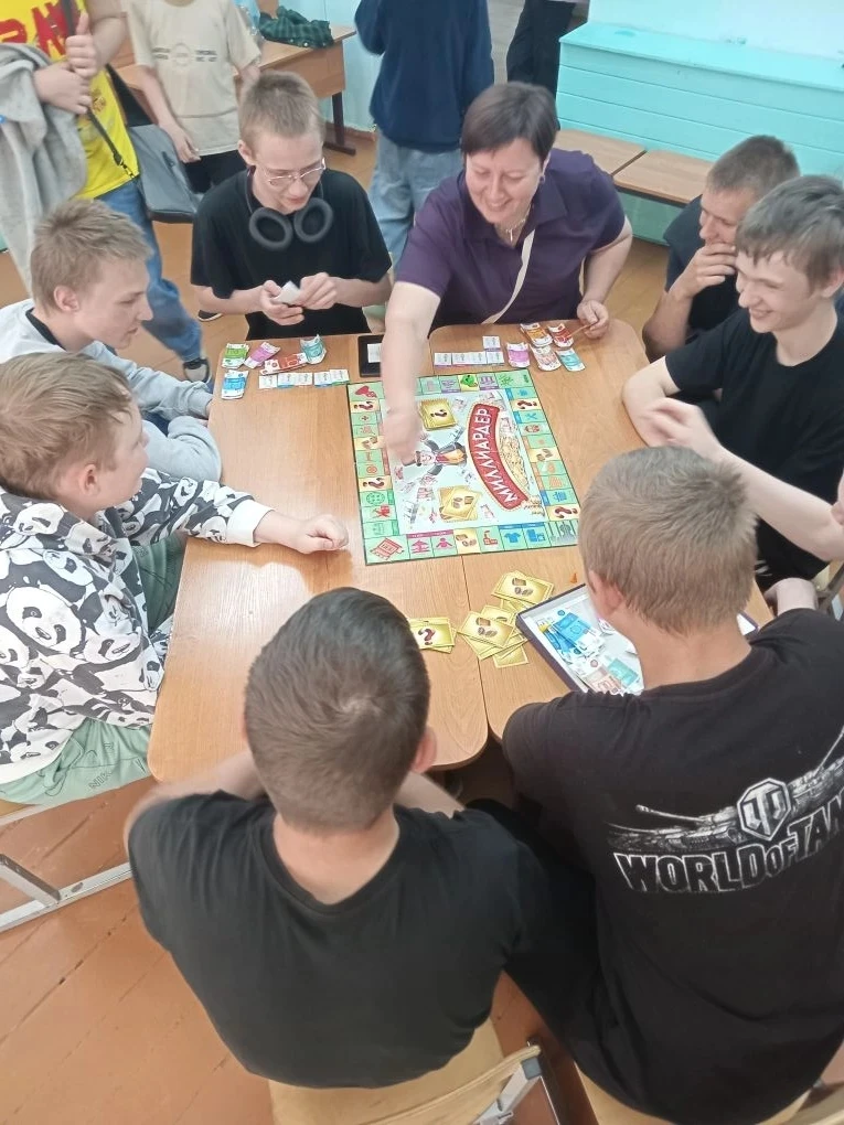 Финансово развиваемся. Очень нам полюбилась игра "Миллиардер" . Готовы играть в нее без...