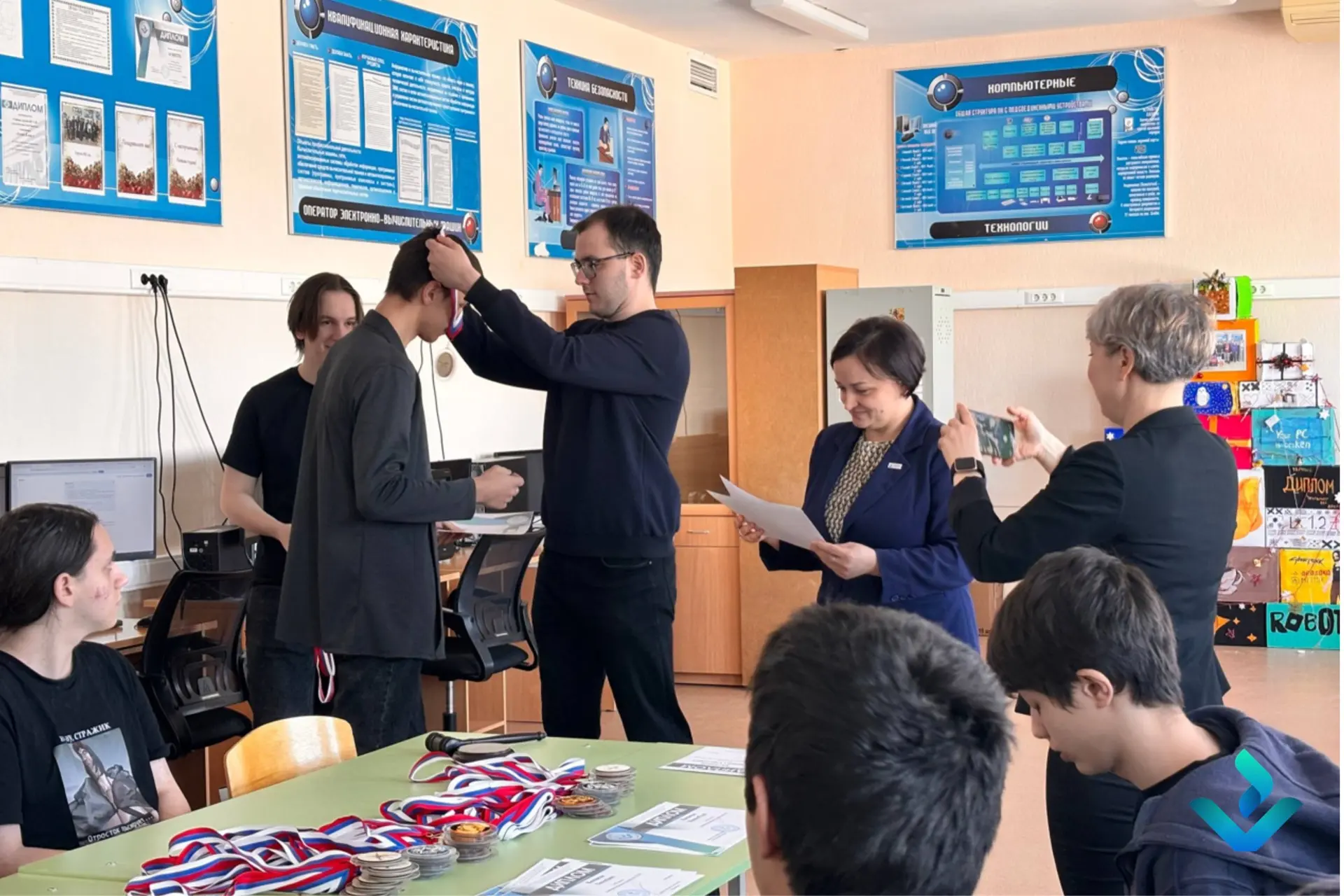 Медали нашли героев: как прошло награждение киберспортивного турнира  В нашем колледже отгремел кибе