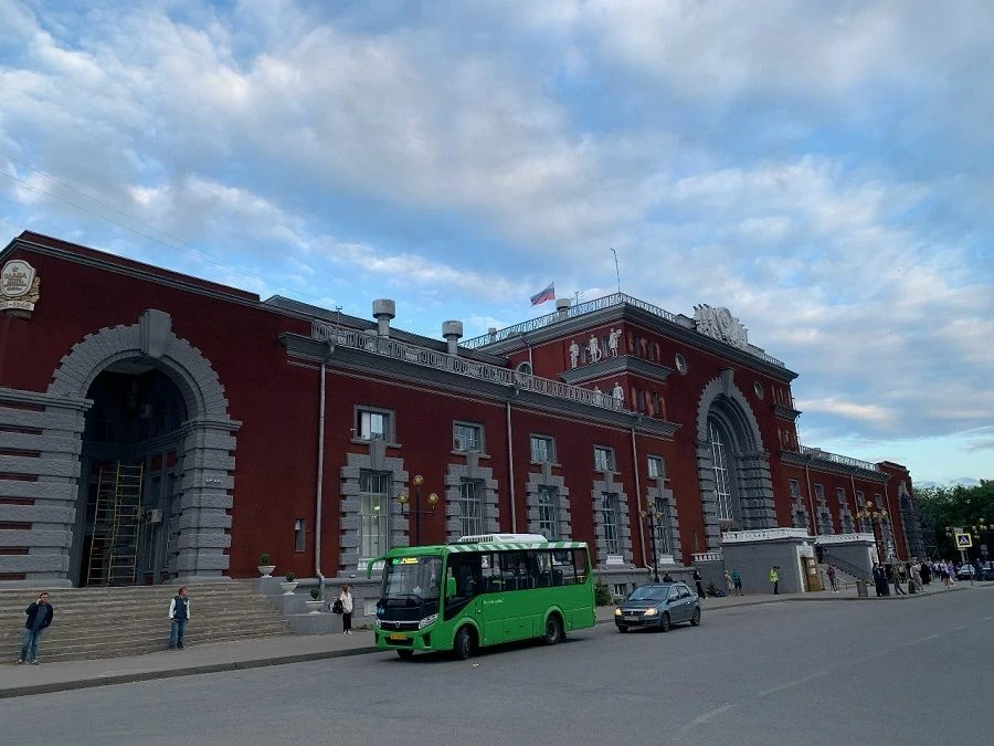 Со 2 сентября меняется схема прохода в здание вокзала Курска и к пассажирским платформам