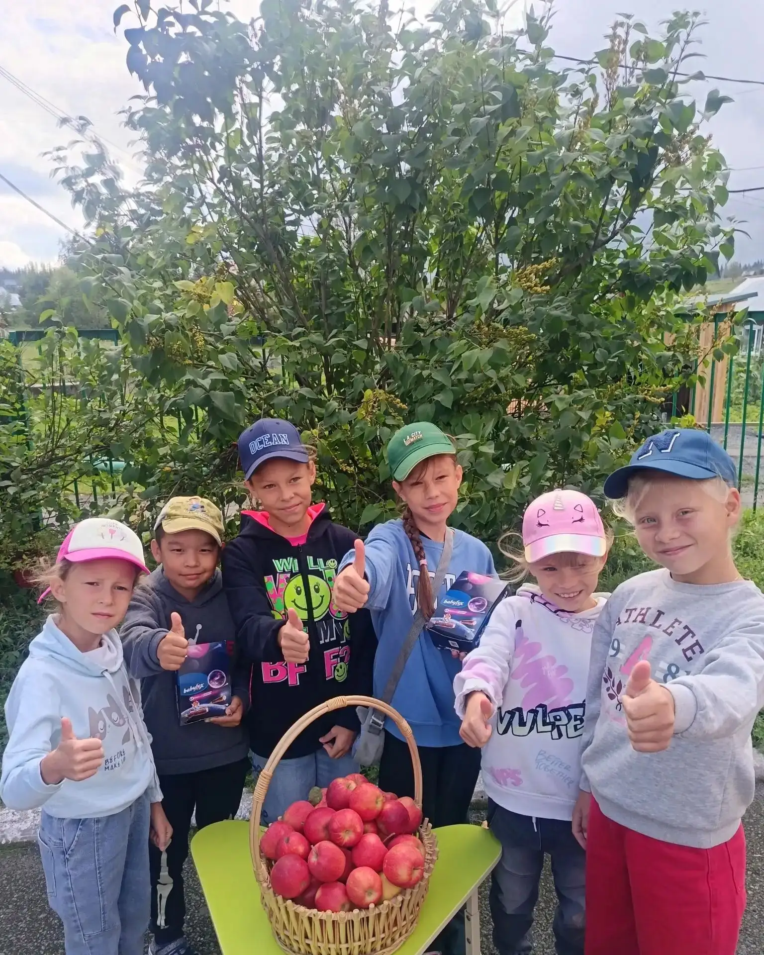 🍎 Сегодня к нашим малышам вновь приехал Гарипов Николай Александрович и привёз целую к...