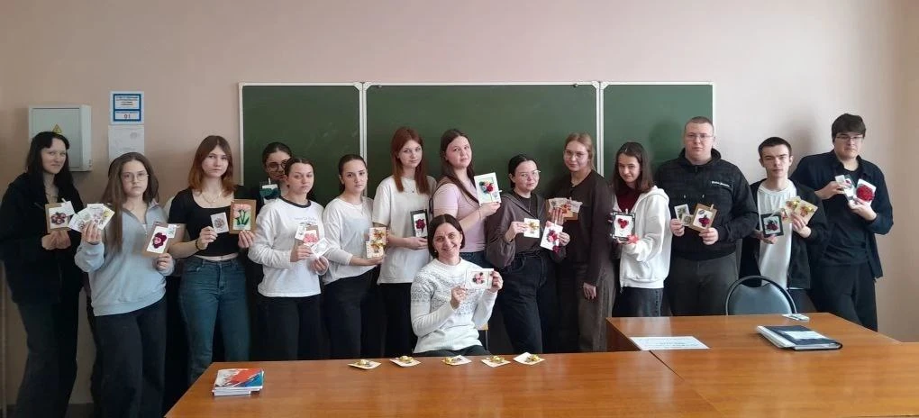 ❤️ Пусть поднимает настроение  И дарит радость каждый час Всё то, что сделано руками С любовью именн