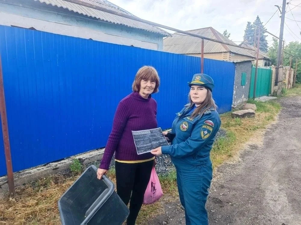 В Красном Луче проверяли, как соблюдается особый противопожарный режим

Пренебрегают ли краснолучцы 