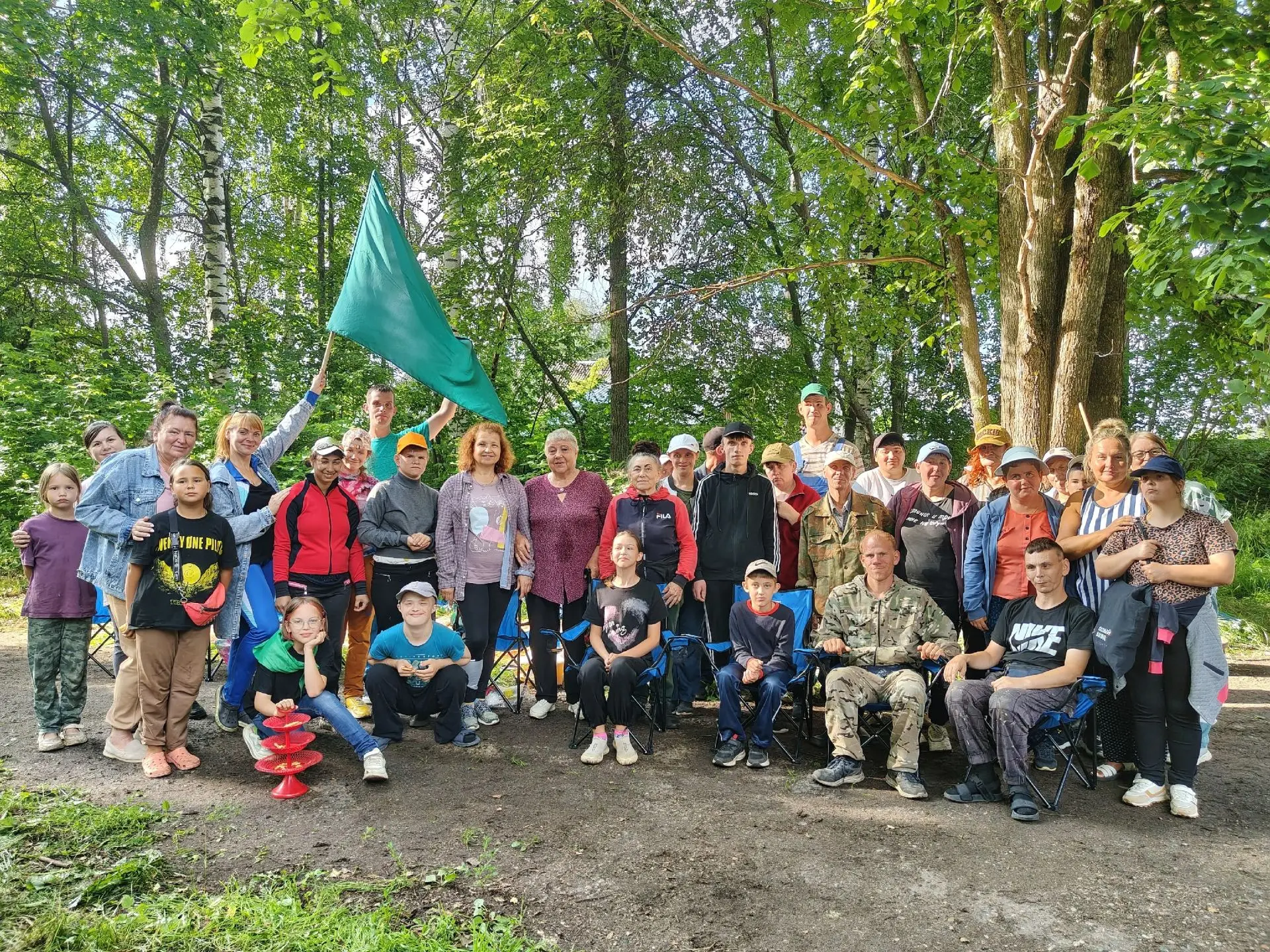 Вчерашний день выдался по-настоящему добрым и уютным 🌿

Наши сотрудники и ребята стали частью эко-п