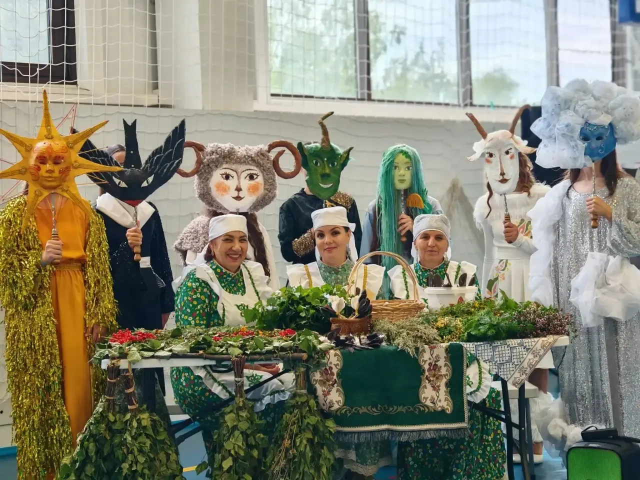Обучающиеся театральной студии «Зазеркалье» (руководитель — Зульфия Кочурова) стали уча...
