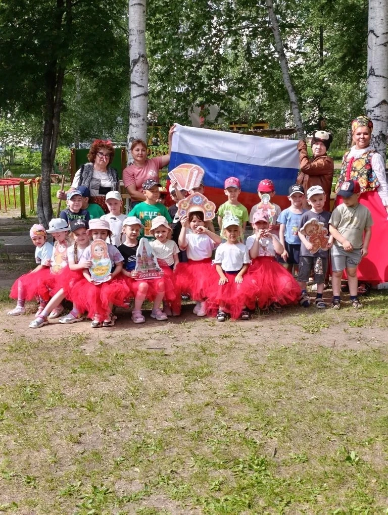 🧙‍♀️🐻👸 В нашем саду сегодня творилось настоящее волшебство — к нам заглянули Баба‑Яга, Медведь и 