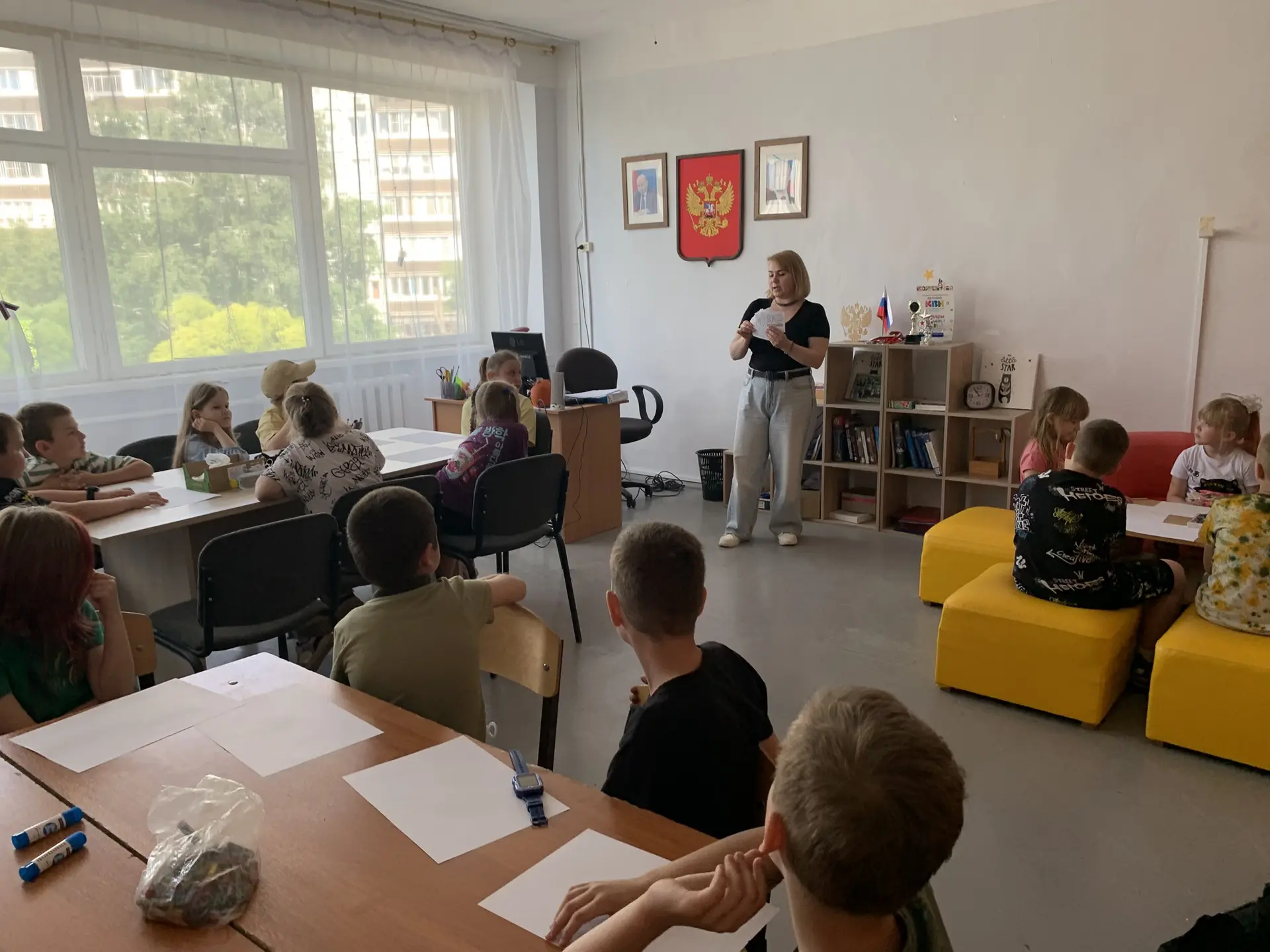 🇷🇺 С чего начинается Родина? С улыбок детей и их рисунков!

В преддверии Дня России советник дирек