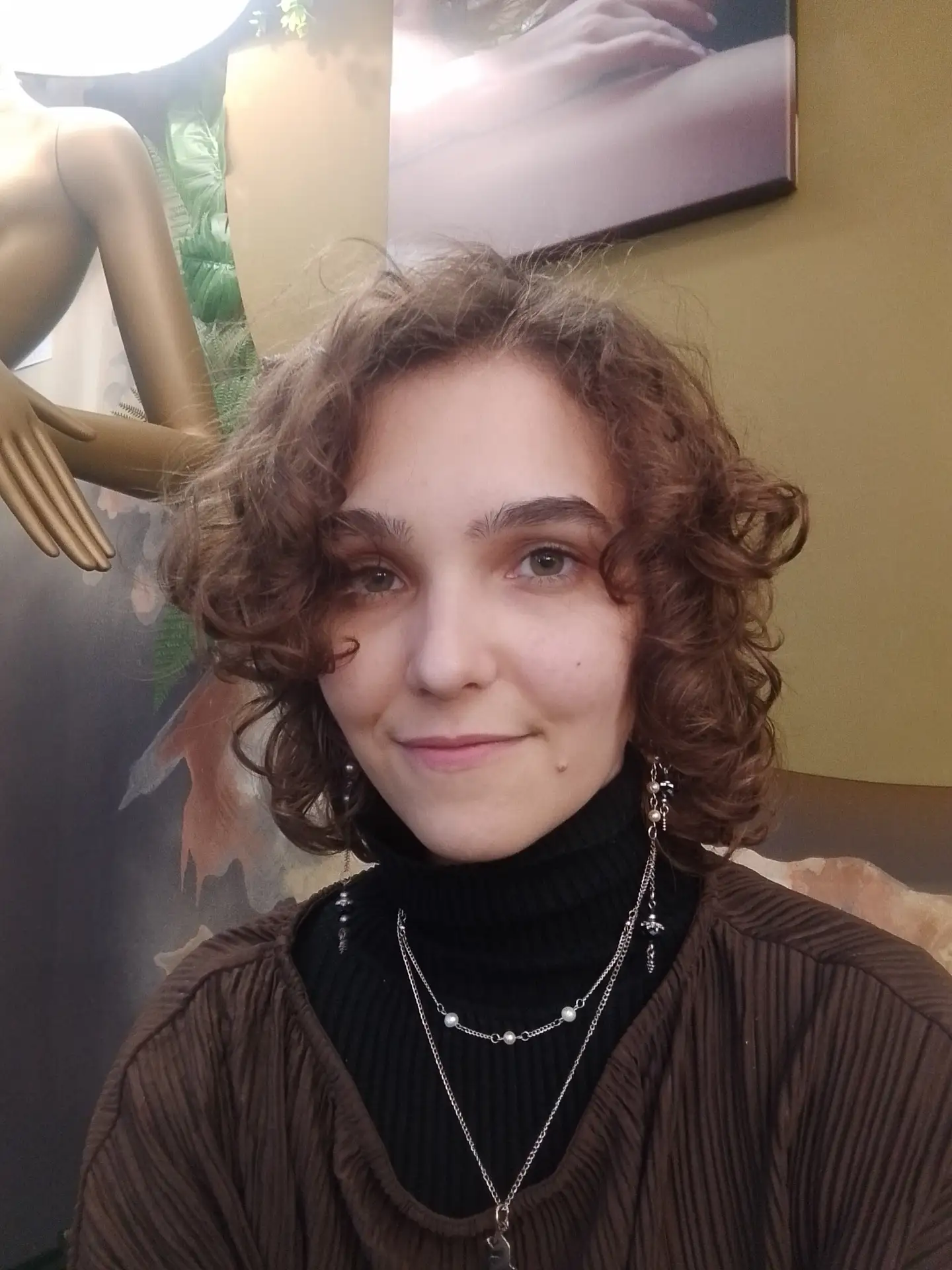 Ку-ку! Меня зовут Лада, теперь я тоже буду встречать вас в дверях музея.
